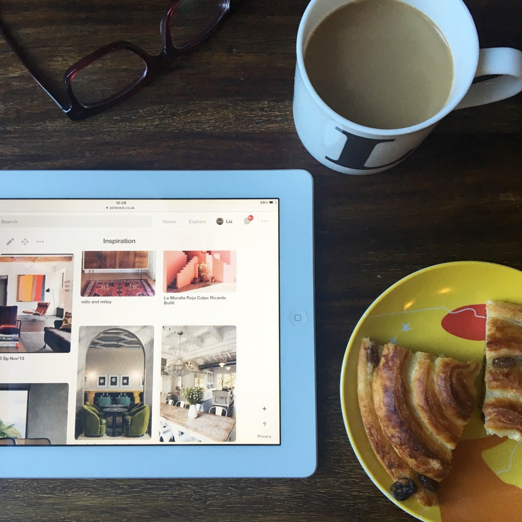 Liznylon on the hunt for inspiration with coffee & treats