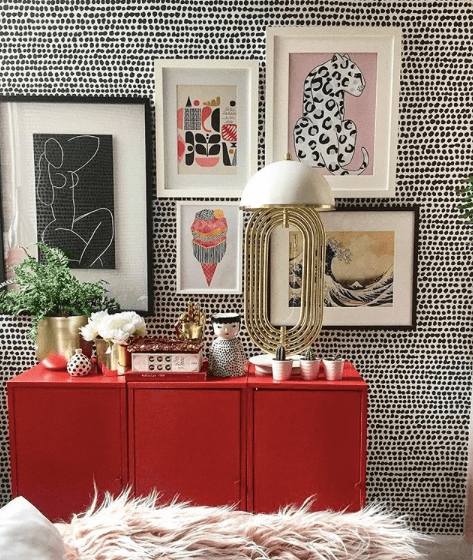 Nude_and_the_Novice_statement_wall_monochrome_wallpaper