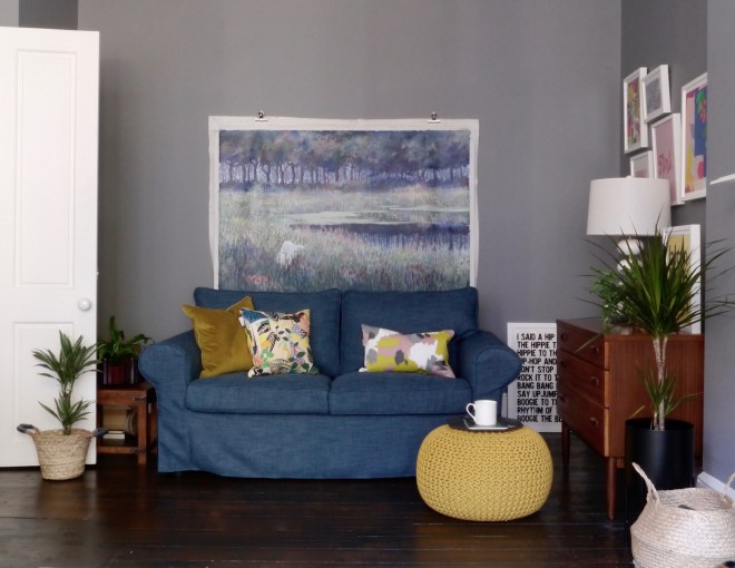 iznylon_shows_off_the_Comfort_Works_sofa_covers