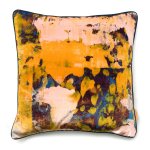 susi_bellamy_osmosi-giallo_abstract_velvet_cushion