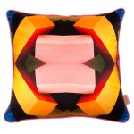 susi_bellamy_pink_in_the_middle_silk_cotton_square_cushion