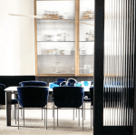 Dining_Room_with_reeded_glass_by_Mim_Design_Studio_in_Melbourne