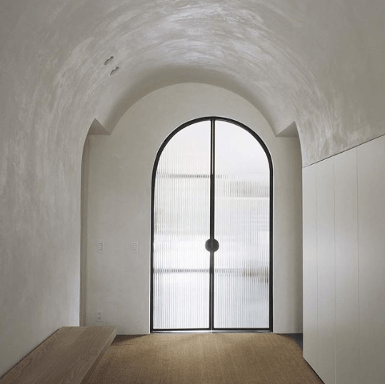 Gauthier_House_curved_doors_in_reeded_glass_and_metal_by_AtelierBarda