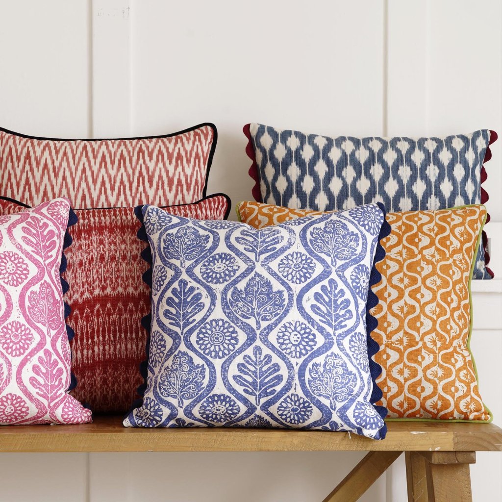 Wicklewood_Oakleaves_cushion_and_other_colourful_cushions