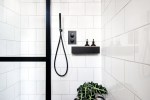 Liznylon_bathroom_black_shower_details_industrial_vibes_black_bath_shelf