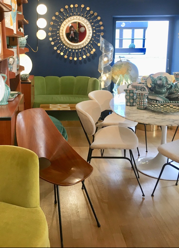 Liznylon_top_pick_at_latelier55_paris_medea_chair_by_vittorio_Nobili