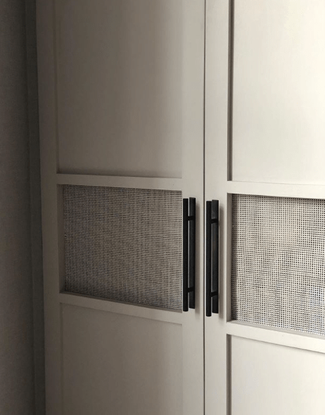 Studio_Hoyna_Cane_doors_that_hide_boiler