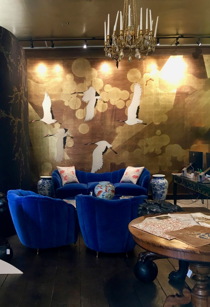 Liznylon_visits_De_Gournay_in_Paris