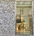 Liznylon_Window_shops_at_Saint_Germain_Antique_Shops