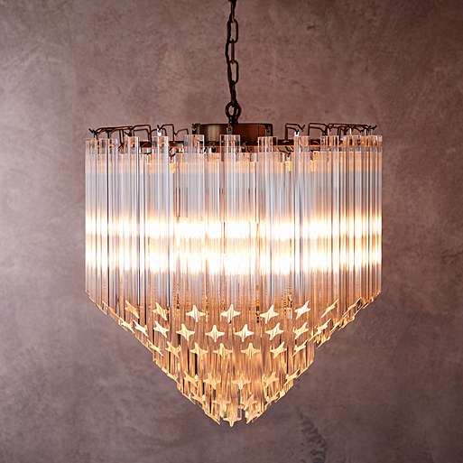 Pooky-leonardo-chandelier-lights-on