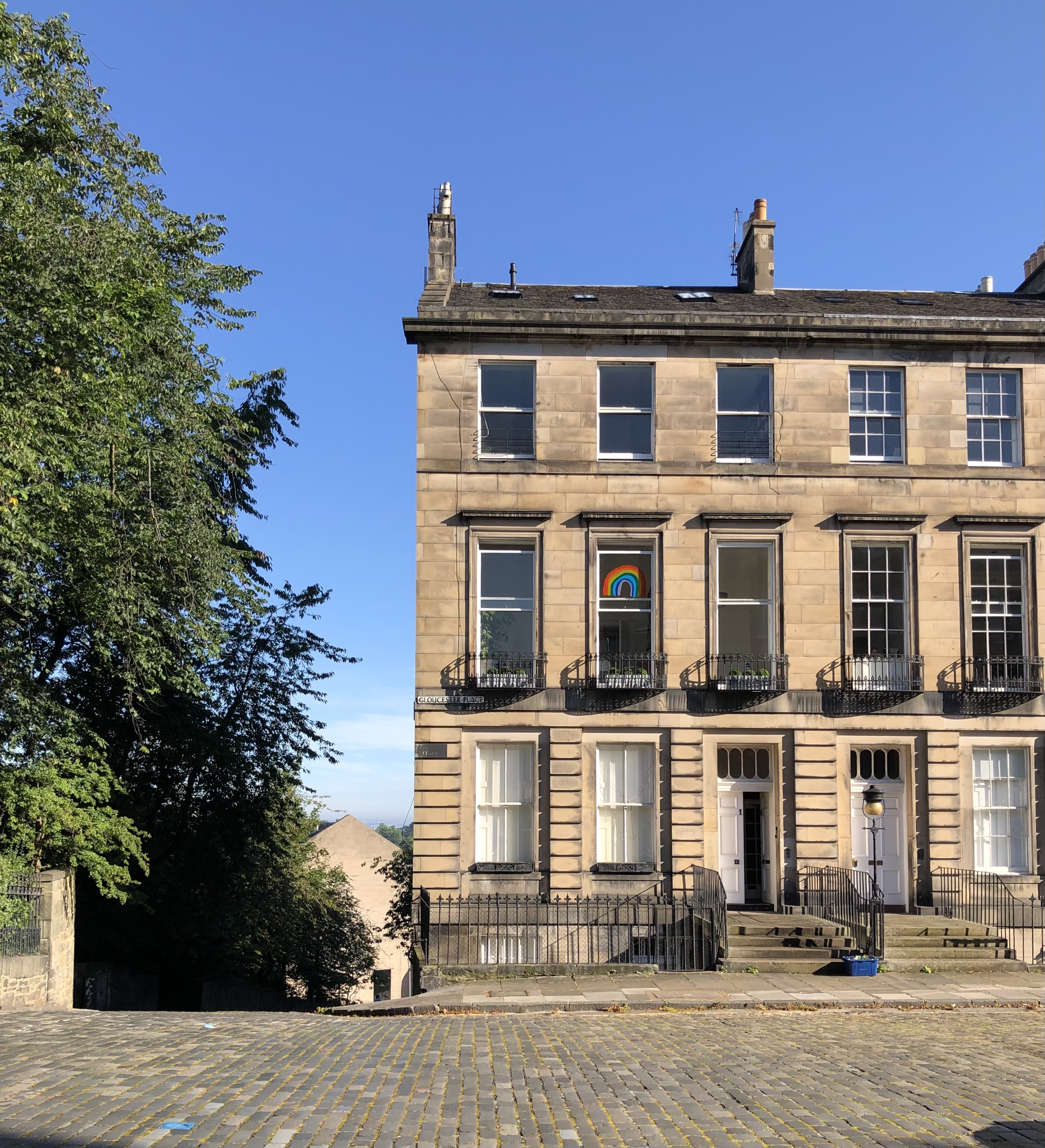 Liznylon-around-edinburgh-georgian-building